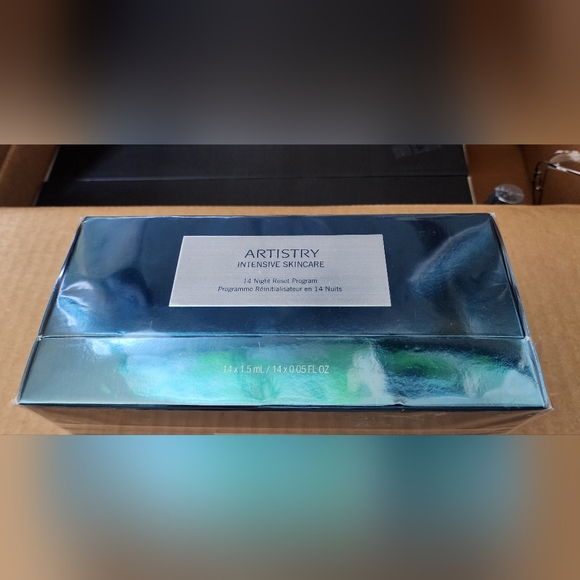 Artistry™ Intensive Skincare 14 Night Reset Program (Sealed) - Picture 4 of 5